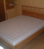 Dvigulė medinė miegamojo lova. Medis uosis (ML3)