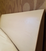 Dvigulė medinė miegamojo lova. Su patalynės stalčiais. Medis uosis (ML51)