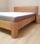 Dvigulė medinė miegamojo lova su komoda. Medis uosis (ML68)